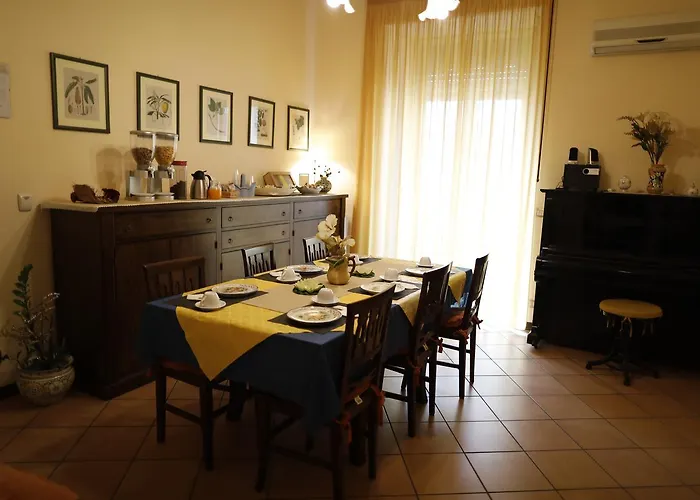 Del Corso Nocleg ze śniadaniem 3*